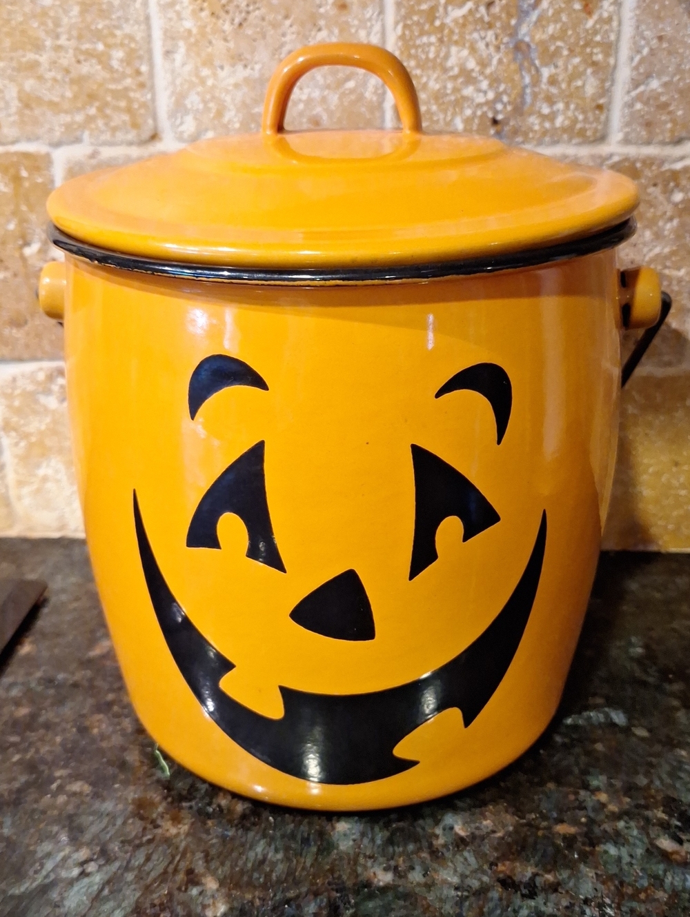 Vintage 1990s Hallmark  Pumpkin No Paint Chips. Small Factory Marks. See Pics
